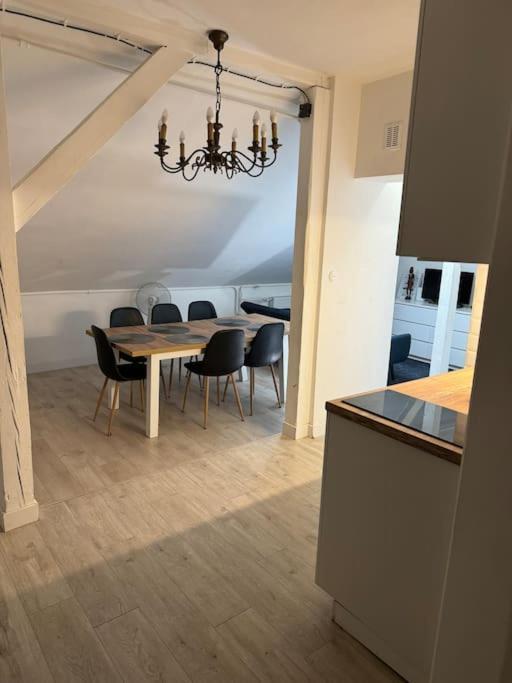 Chillout Apart 4 Bedrooms Varsovie Extérieur photo